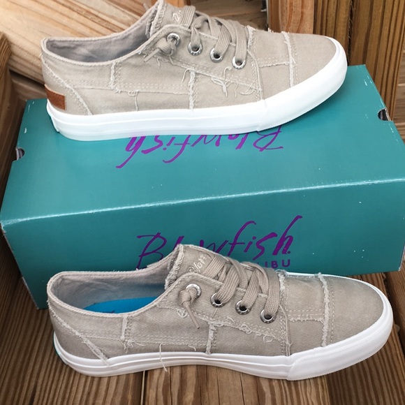 Restock 🐡Blowfish taupe color Canvas sneakers🐡 - Picture 4 of 7